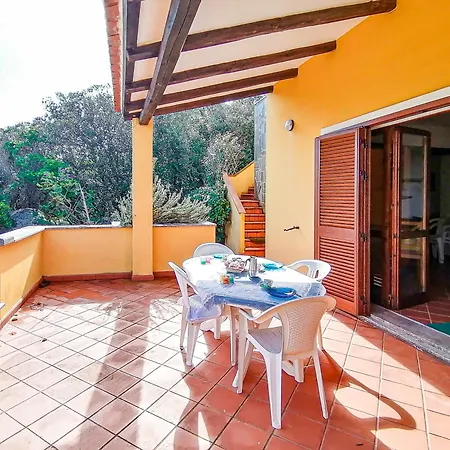 Razzoli Apartment *